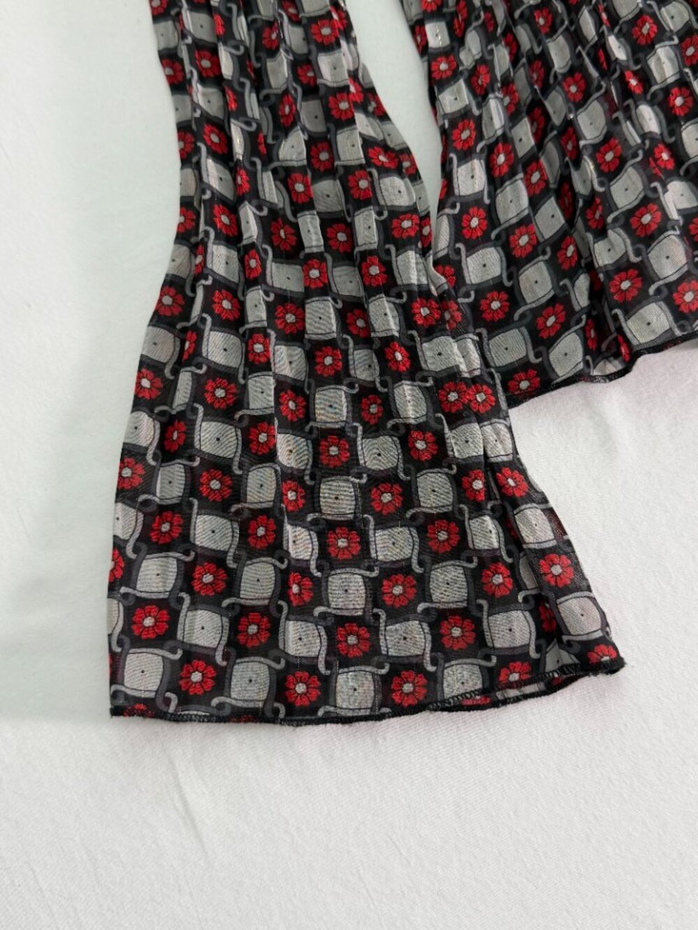 Notations Sheer Floral Tie Front Top Women’s Medium Black Red Long Boho Y2k - Picture 2 of 5